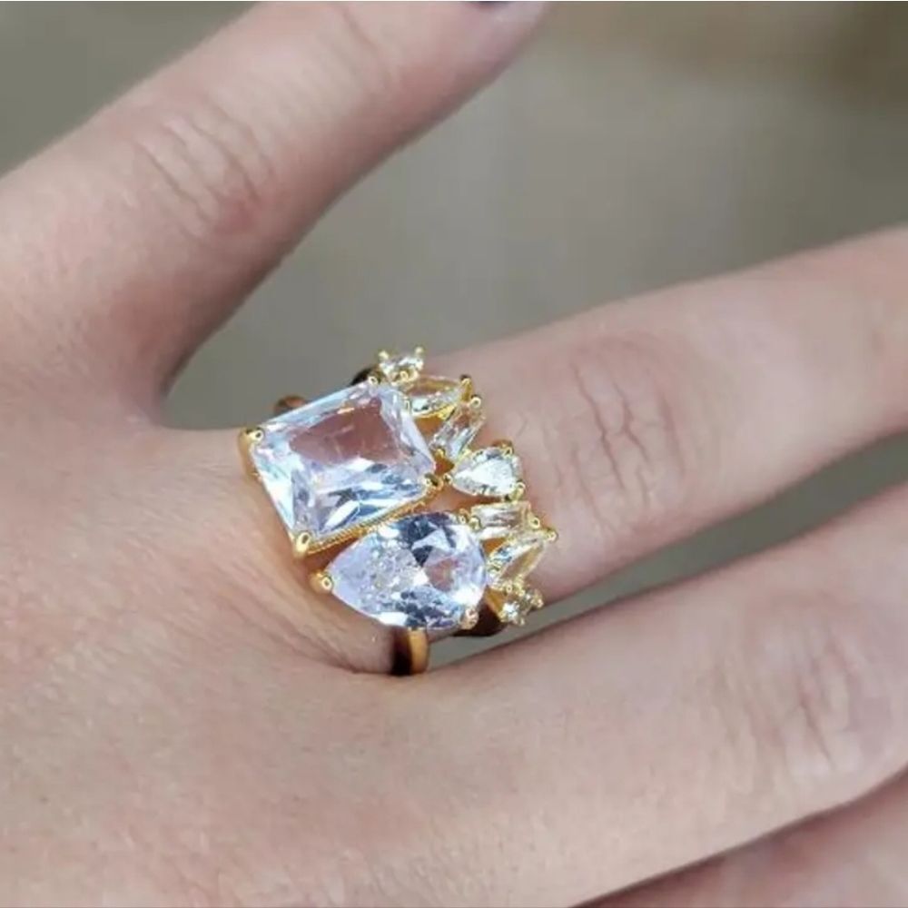14k Simulated diamond wedding ring sz 6